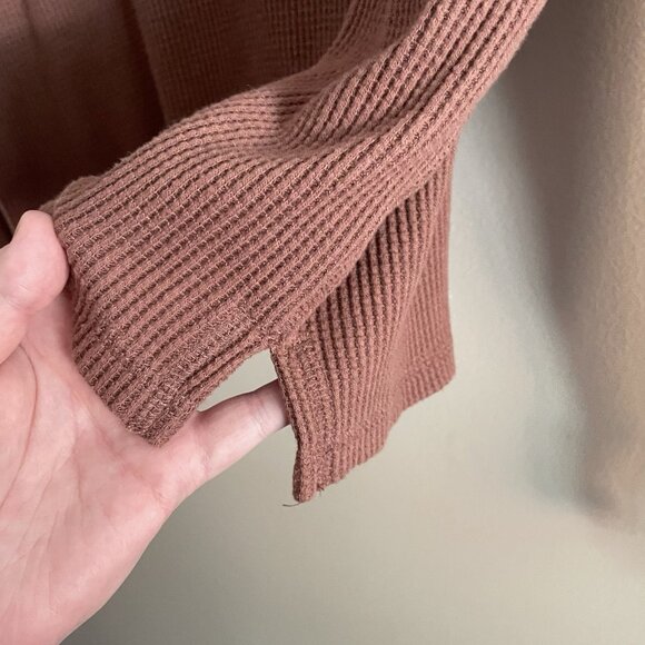 Abercrombie & Fitch Soft A&F Cozy Women S Brown Waffle Knit Turtleneck Sweater - Picture 3 of 10